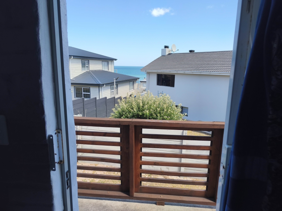 4 Bedroom Property for Sale in De Kelders Western Cape
